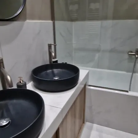 Charming 3-bedroom Next To The Kallimarmaro Stadium