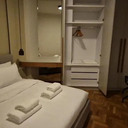 Charming 3-bedroom Next To The Kallimarmaro Stadium Apartment
