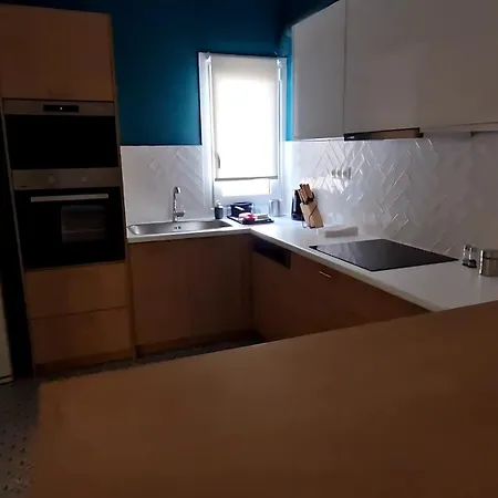 Apartment Charming 3-bedroom Next To The Kallimarmaro Stadium